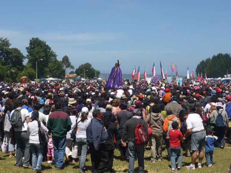 Encuentro en Isla Caguach presenta valores y desafíos a la tradición religiosa-cultural de Chiloé