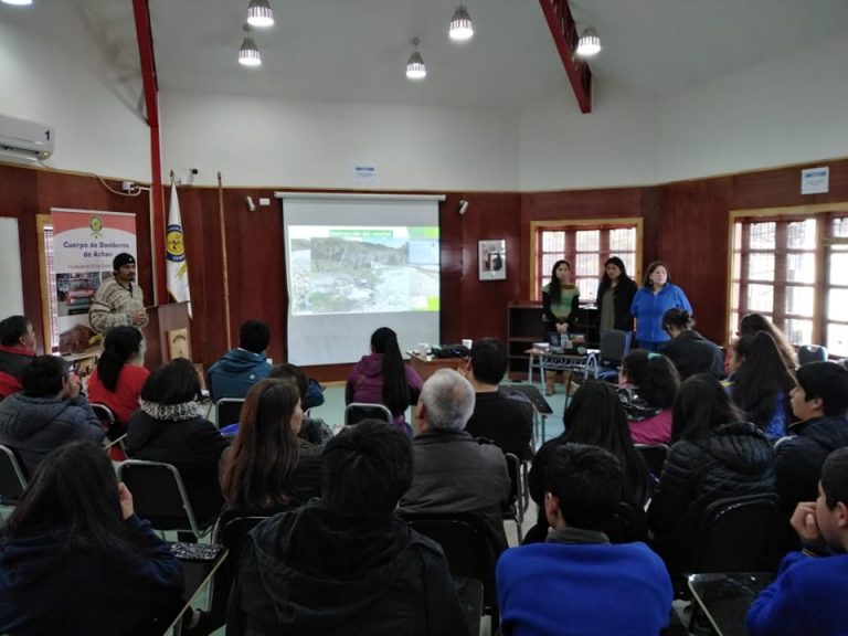 Seminario  en  Quinchao  (Chiloé)  impulsa proceso  para  protección  de  espacio  patrimonial  milenario  /  Nota – Audios e  imágenes