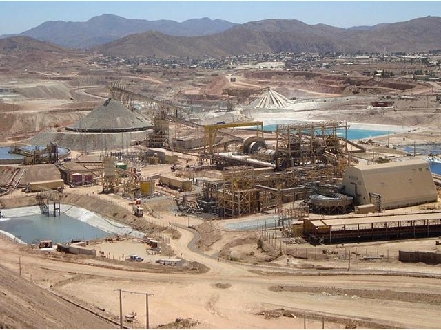 Andacollo  Saturado:  La  contaminación  de   la  mega  minería  en  el  norte  chico  de  Chile