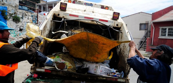 Familiares y trabajadores de camiones de basura denuncian desprotección por caso de contagiado por Covid 19