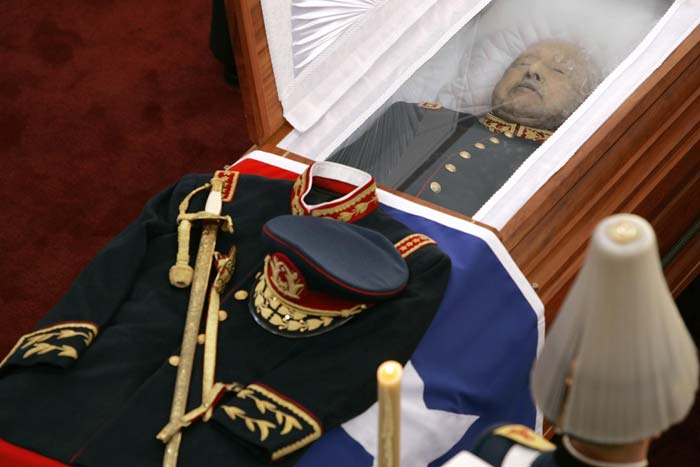 La muerte de Pinochet, 12 días que estremecieron Chile