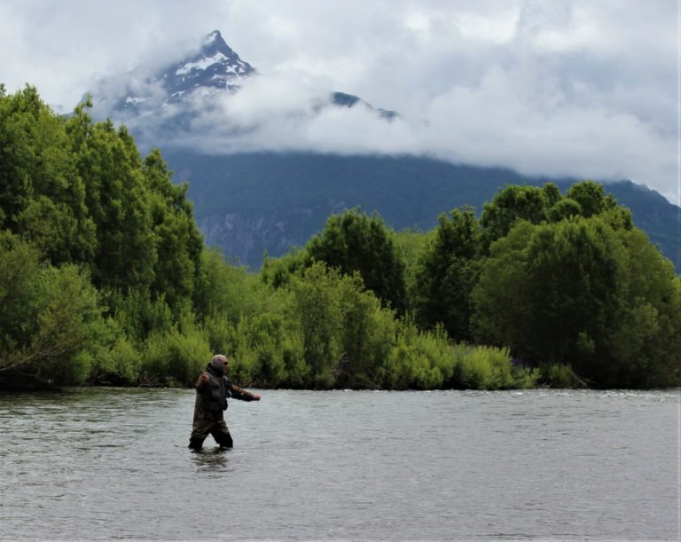 Se inicia la temporada de pesca recreativa en aguas continentales. Especies salmonídeas son objetivo