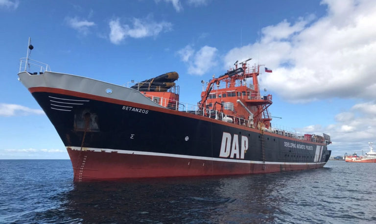 De barco pesquero a buque de investigación antártica