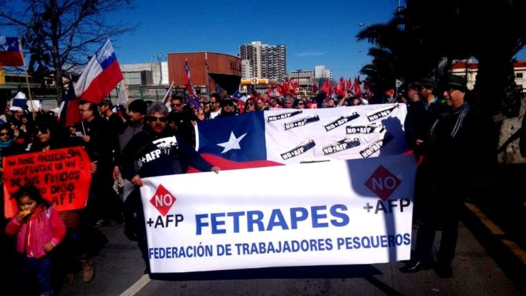 Juan Montenegro presidente de los Trabajadores Pesqueros: La Ley Longueira sirvió solo a la industria para aumentar su capital y los recursos pesqueros no se recuperaron