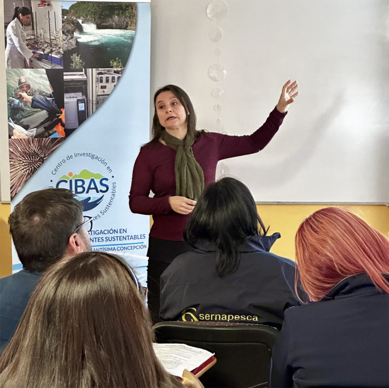 brechas de género fue tema de análisis de mujeres del a pesca y la acuicultura en el Bio-Bio